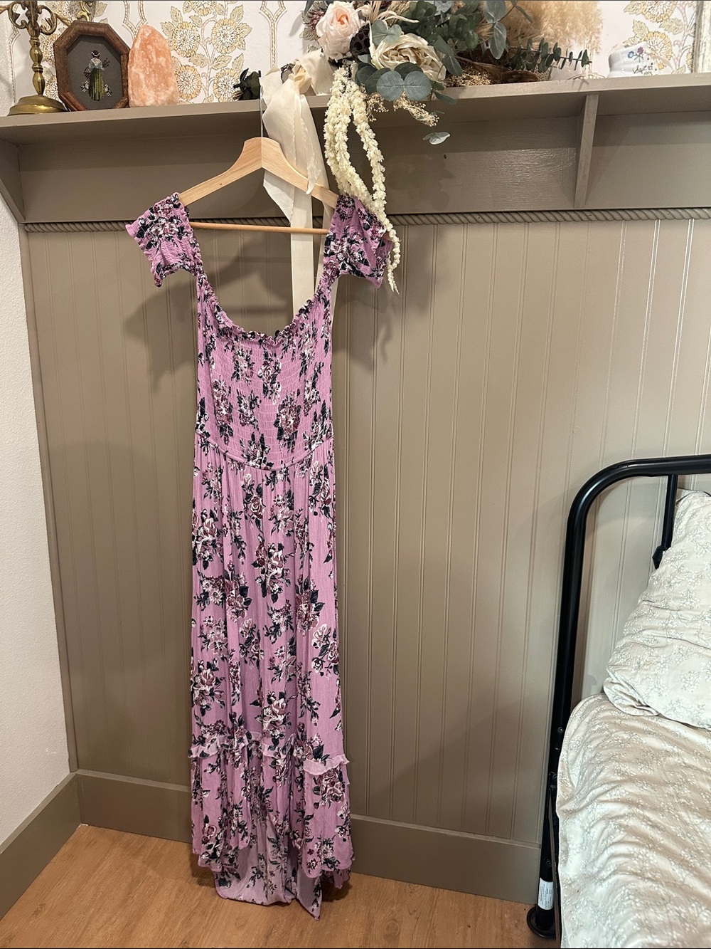 Women’s Pink Floral Maxi Dress with Ruffle Shoulders